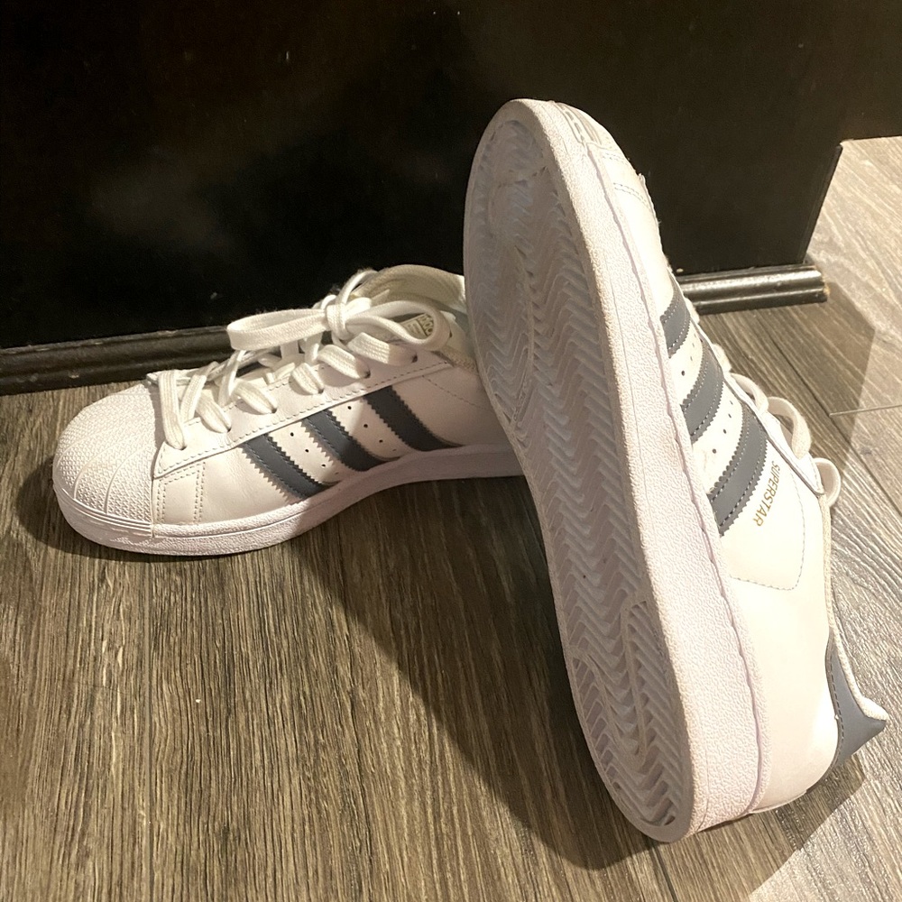 Adides original size 245